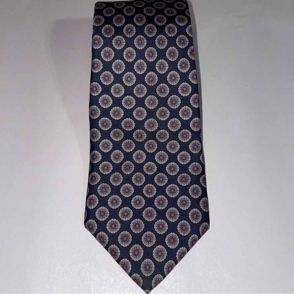 Christian Dior Mens Silk Necktie Navy Geometric Print Quiet Luxury Old Money